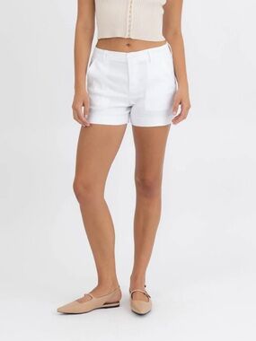 Level 99 linen white shorts